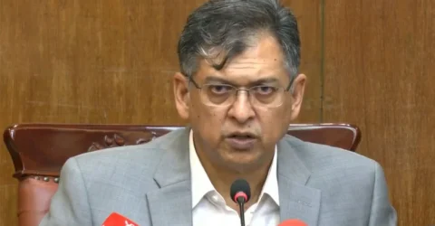 তেজগাঁও কলেজের মসজিদ থেকে আটকদের বিষয়ে যা বললেন স্বরাষ্ট্রমন্ত্রী