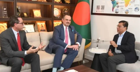 জাতীয় ঢাকা-নিউইয়র্ক সরাসরি ফ্লাইট পরিচালনায় কাজ করছে সরকার: বিমানমন্ত্রী