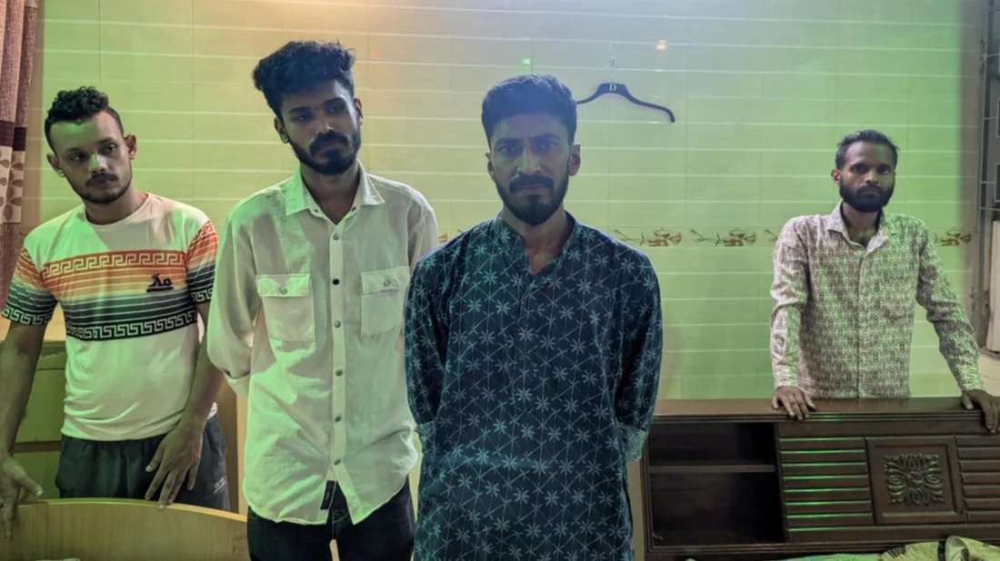 বাকৃবির গেস্ট হাউসে ইয়াবাসহ চারজন আটক