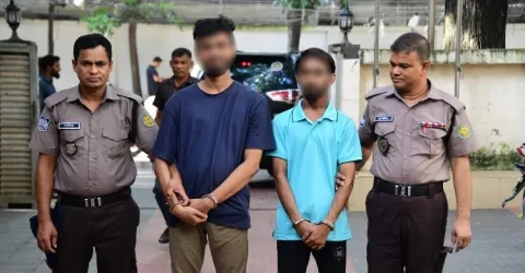 কমলাপুরে ককটেল বিস্ফোরণ: ছাত্রলীগ-যুবলীগের দুই সদস্য গ্রেফতার