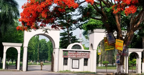 দুই গোলে এগিয়েও হার, লিগ কাপ থেকে বিদায় ম্যানইউর