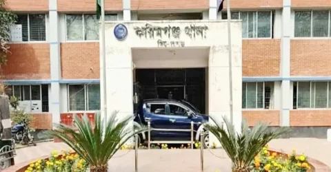 হাওরে মাছ ধরতে গিয়ে বজ্রপাতে চাচা-ভাতিজার মৃত্যু