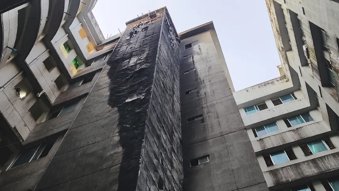 মমেক হাসপাতালে অগ্নিকাণ্ড : আগের কমিটি বাতিল, নতুন তদন্ত কমিটি গঠন