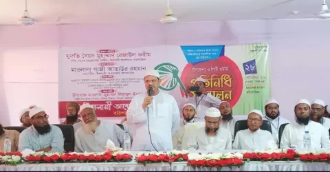 প্রশাসনের দায়িত্বশীলতার অভাবে অপরাধের সুযোগ তৈরি হচ্ছে: চরমোনাই পীর
