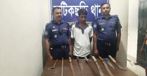 ফটিকছড়িতে অস্ত্রসহ ডেভিড ইমনের সহযোগী ‘টেস্টার মোবারক’ গ্রেফতার
