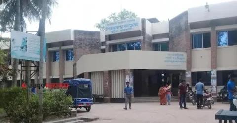 রাজশাহীর উপজেলা স্বাস্থ্য কমপ্লেক্সগুলোতে যন্ত্র আছে, সেবা নেই