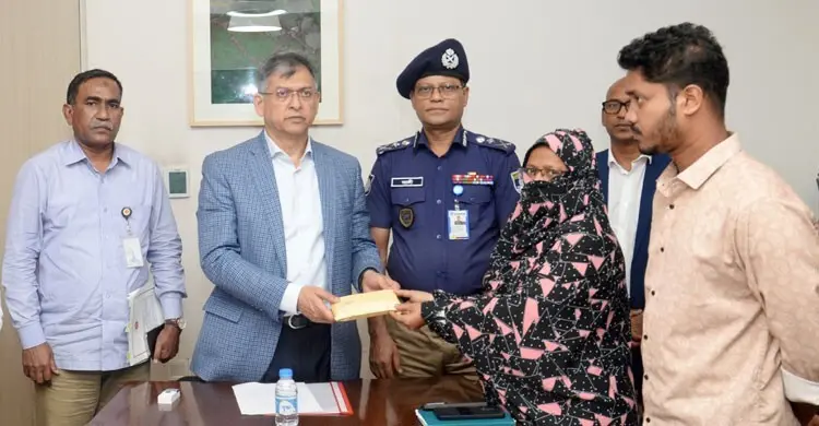 এসআই আলতাফ হত্যায় জড়িতদের দ্রুত গ্রেফতারের নির্দেশ স্বরাষ্ট্রমন্ত্রীর