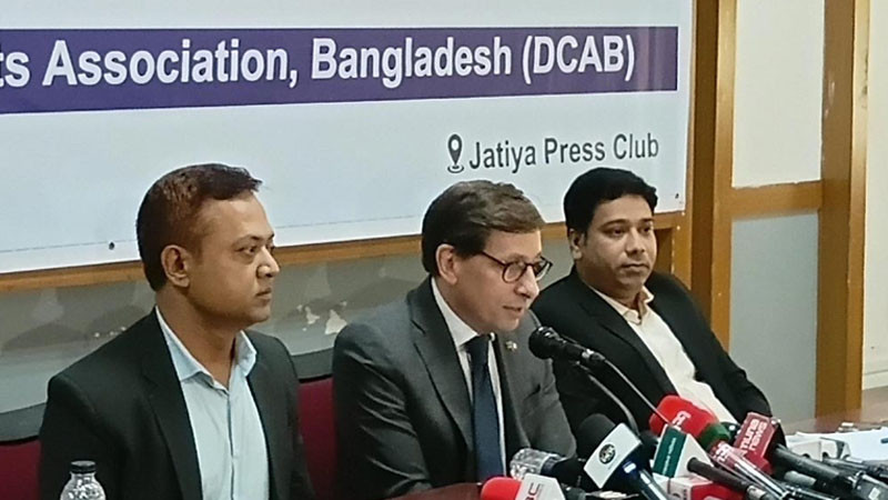 ওয়াশিংটন-ব্রাসেলসের মধ্যে ঢাকার পক্ষ নেওয়ার প্রয়োজন নেই