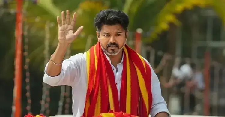 দক্ষিণ পেরিয়ে এবার বাংলায় বিজয়, লড়বে ভোটে