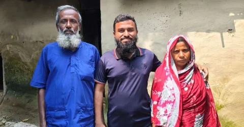 ইট ভেঙেছেন, কৃষিকাজ করেছেন, সেই আমিনুল এখন বিসিএস ক্যাডার