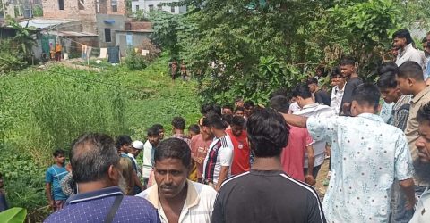 সড়কের পাশে পড়েছিল বস্তাবন্দি নারীর মরদেহ