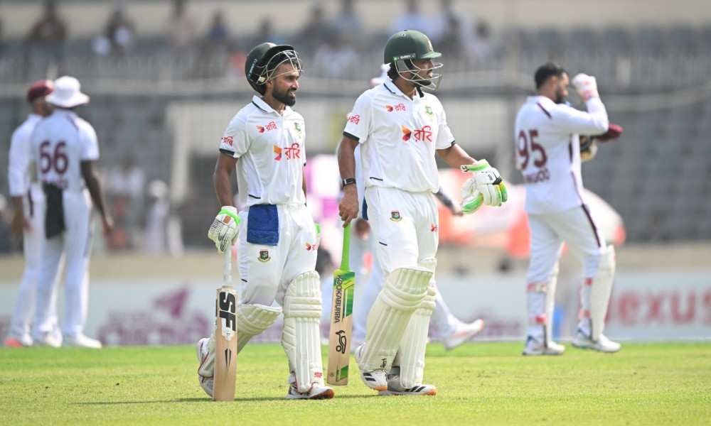 ২ উইকেট হারিয়ে লাঞ্চে বাংলাদেশ