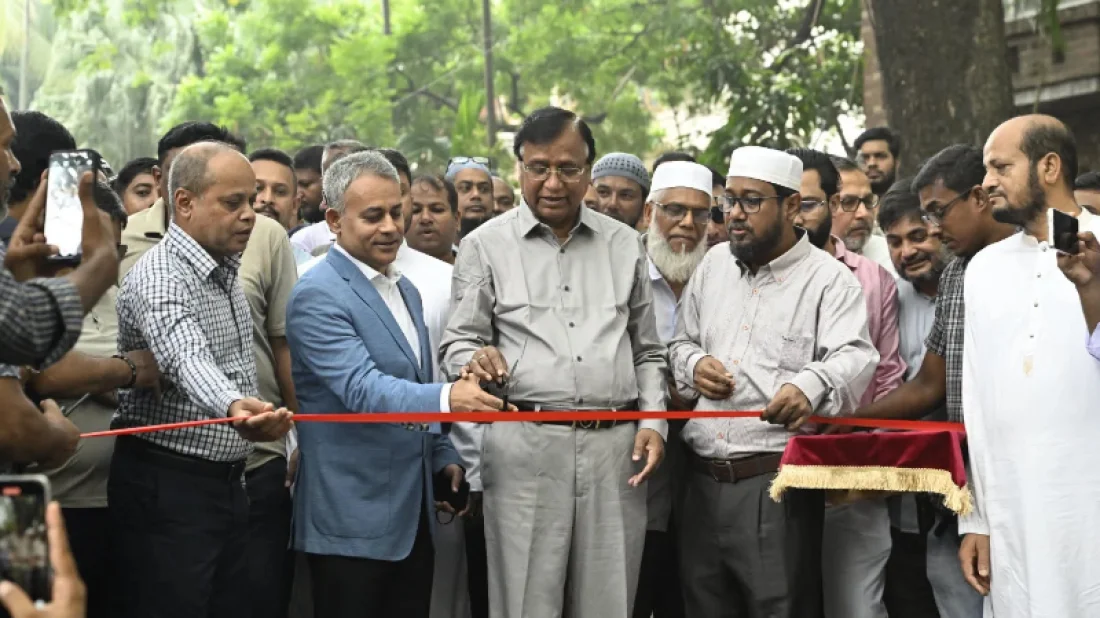 ডিএসসিসি প্রশাসক ধানমন্ডি লেকের পাশে হবে ‘নজরুল সরোবর’