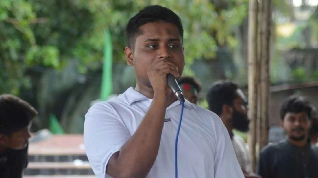 হাসিনা আমলের ব্যাংক নিয়ন্ত্রণের সুযোগ আবার ফেরত আনছে বিএনপি: হাসনাত