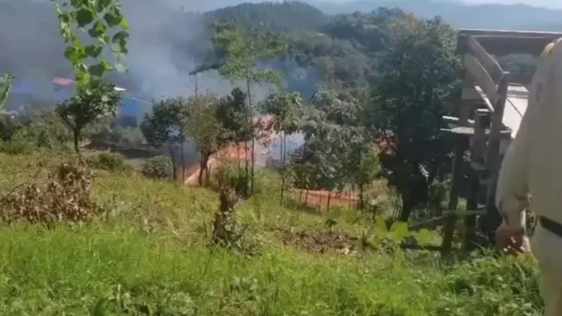 মণিপুরে ফের সহিংসতা, নিহত ৫, পুড়ল ৩০ বাড়ি-দোকান