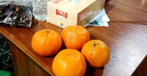 মৌলভীবাজারে এক হালি কমলা ৫০ হাজার টাকায় বিক্রি