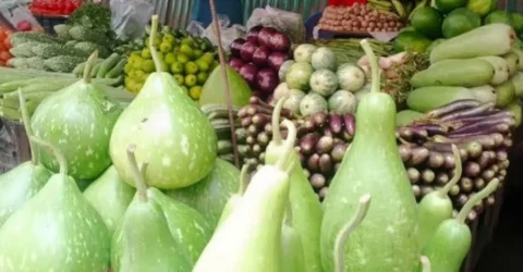 শীতের আগমনীতেও রাজধানীর সবজিবাজারে হাহাকার
