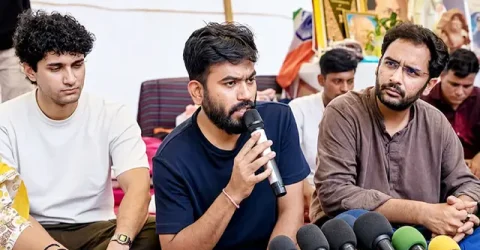 বিমান থেকে অভিজিৎ দীপকেসহ সিজেপির ৩ শীর্ষ নেতা আটক