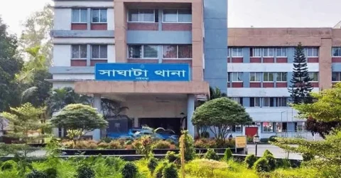গাইবান্ধায় দিনে-দুপুরে অস্ত্র ঠেকিয়ে টাকা ও মোটরসাইকেল ছিনতাই