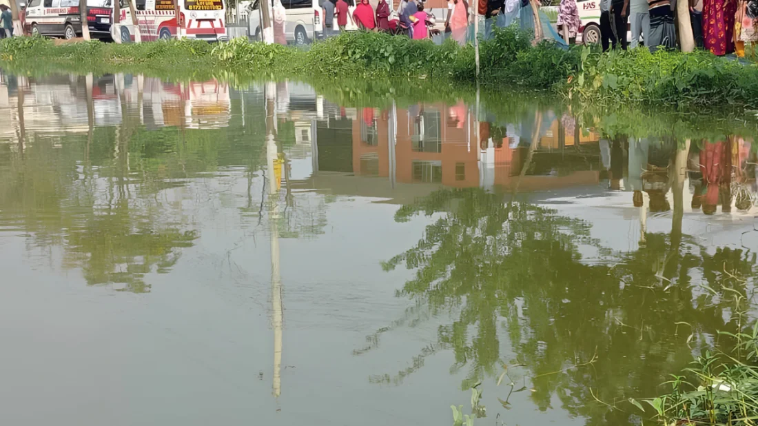 সাতসকালে পুকুরে ভেসে উঠলো যুবকের মরদেহ