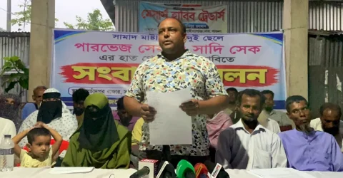 সভাপতি নির্বাচন ঘিরে বিরোধ ‘সন্তানদের নিরাপত্তার কথা ভেবে’ ৩০ শিক্ষার্থীকে অন্য স্কুলে পাঠালেন অভিভাবকেরা