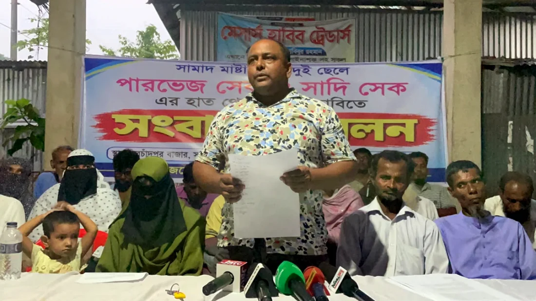 সভাপতি নির্বাচন ঘিরে বিরোধ ‘সন্তানদের নিরাপত্তার কথা ভেবে’ ৩০ শিক্ষার্থীকে অন্য স্কুলে পাঠালেন অভিভাবকেরা