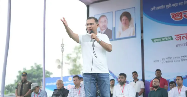 আগে নিজের ঘর সামলান, পরে অন্যদের নসিহত করুন: প্রধানমন্ত্রী
