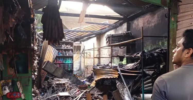 পরশুরামে এবার পুড়ল ১৯ দোকান, ক্ষতি দুই কোটি টাকার