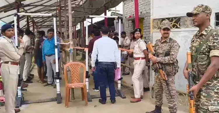 পশ্চিমবঙ্গে চলছে ভোট গণনা, শুরুতেই এগিয়ে বিজেপি