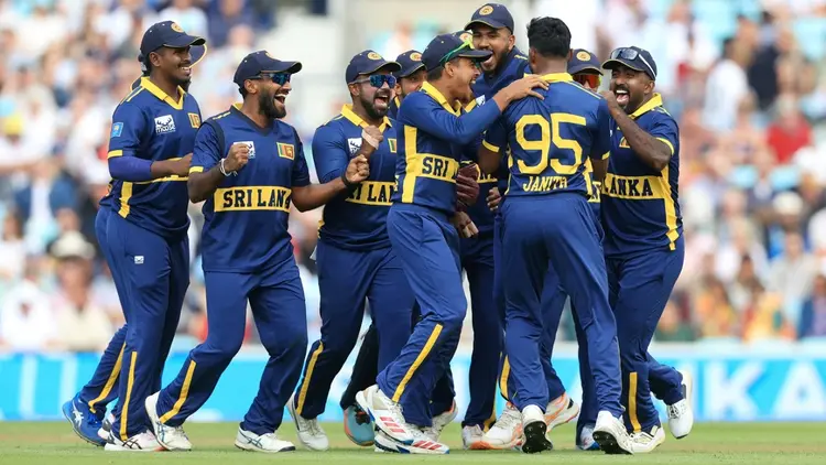 শ্রীলঙ্কার ত্রিদেশীয় সিরিজের দলে বড় চমক