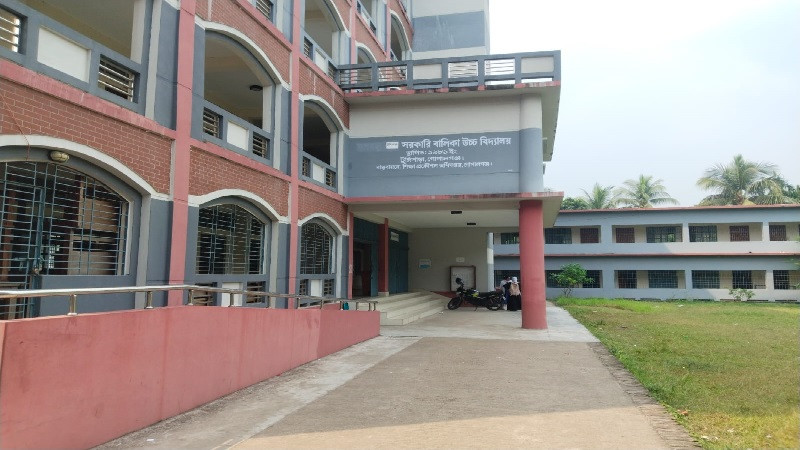 টুঙ্গিপাড়া সরকারি বালিকা বিদ্যালয়ে নিয়মিত পাঠদান নিয়ে প্রশ্ন ক্লাসের সময় ফাঁকা শ্রেণিকক্ষ, দুপুরের আগেই ছুটি